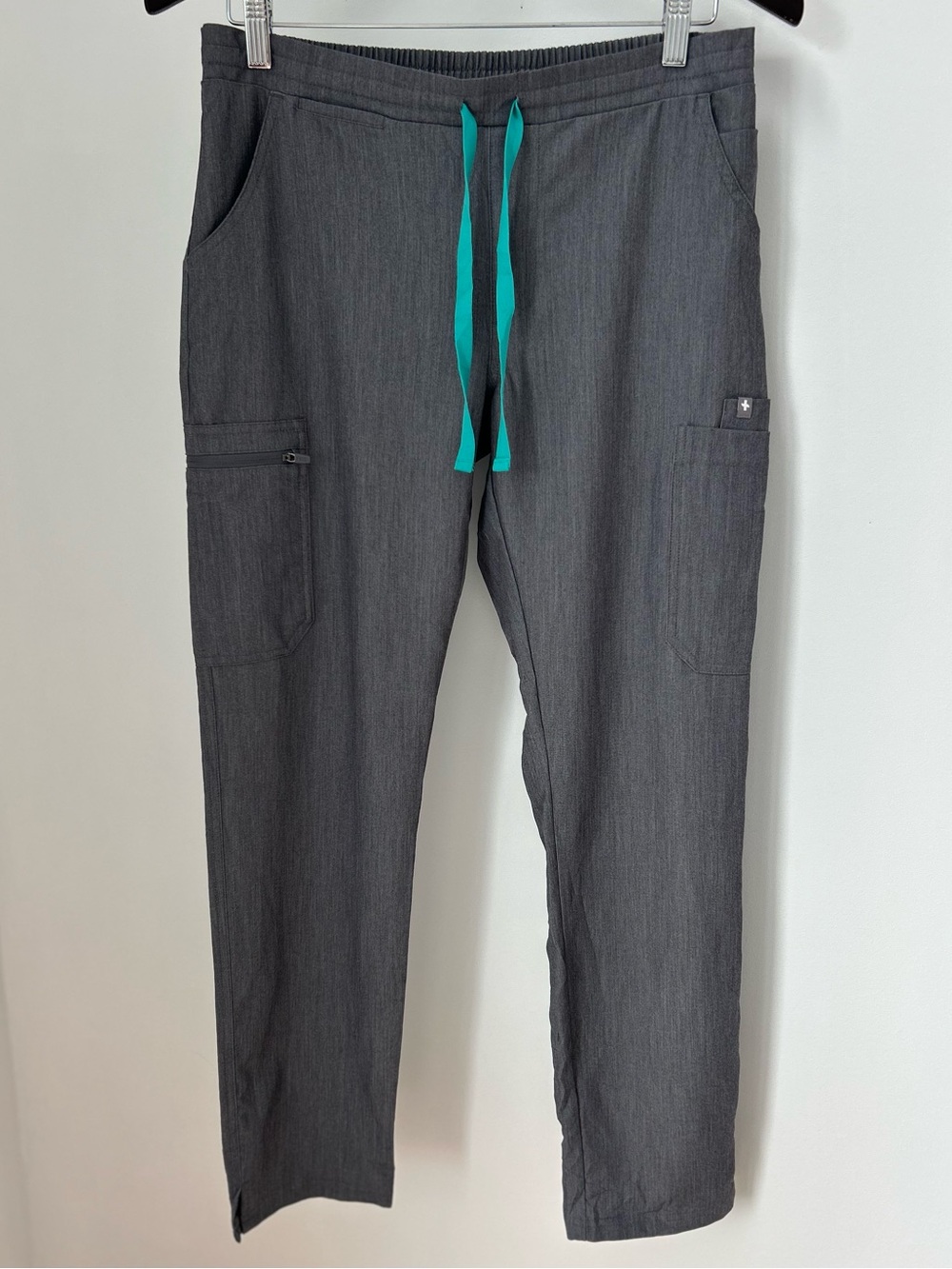 FIGS Technical Collection Scrub Pants S Charcoal Gray Cargo Drawstring